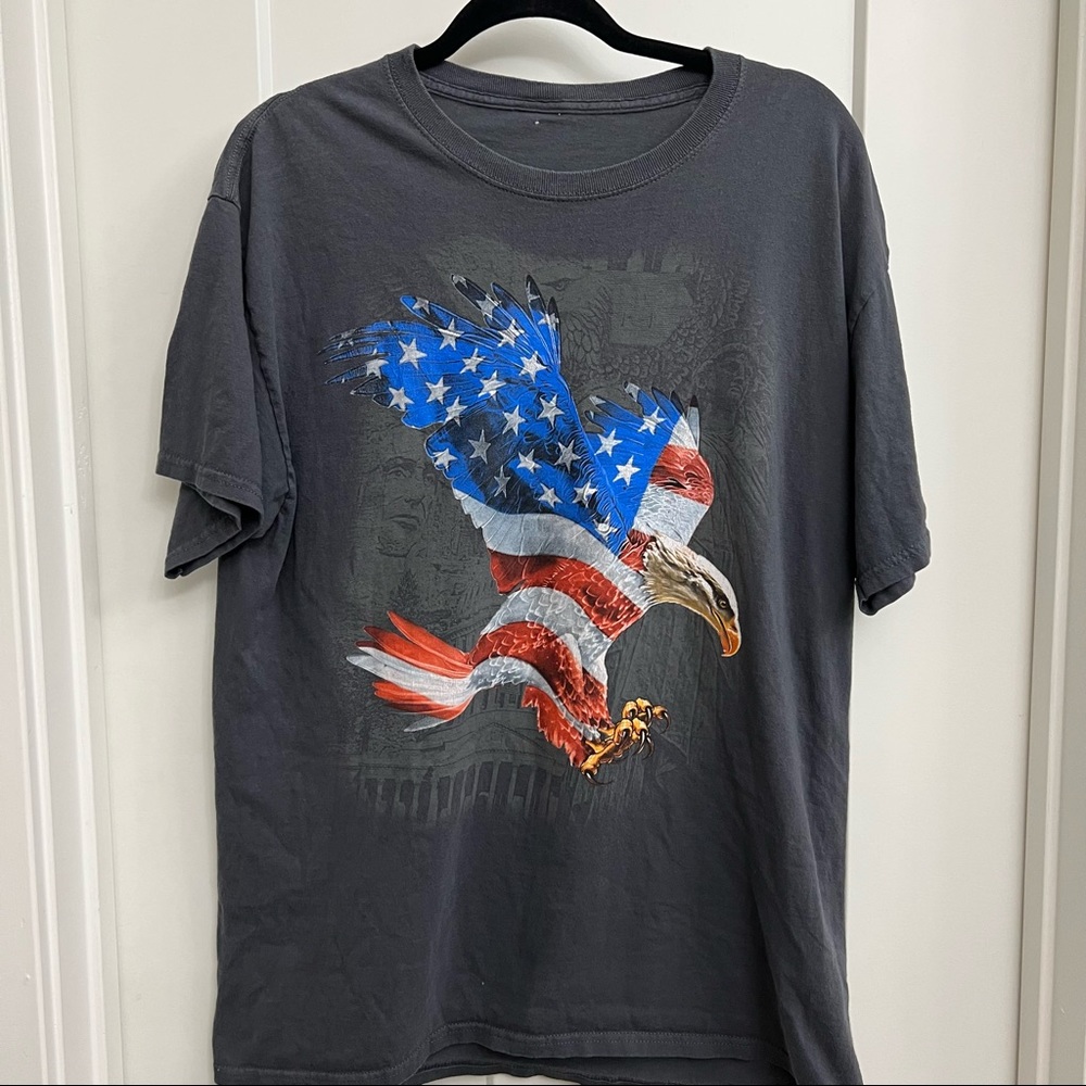 Black t shirt with eagle/flag. Men’s size L